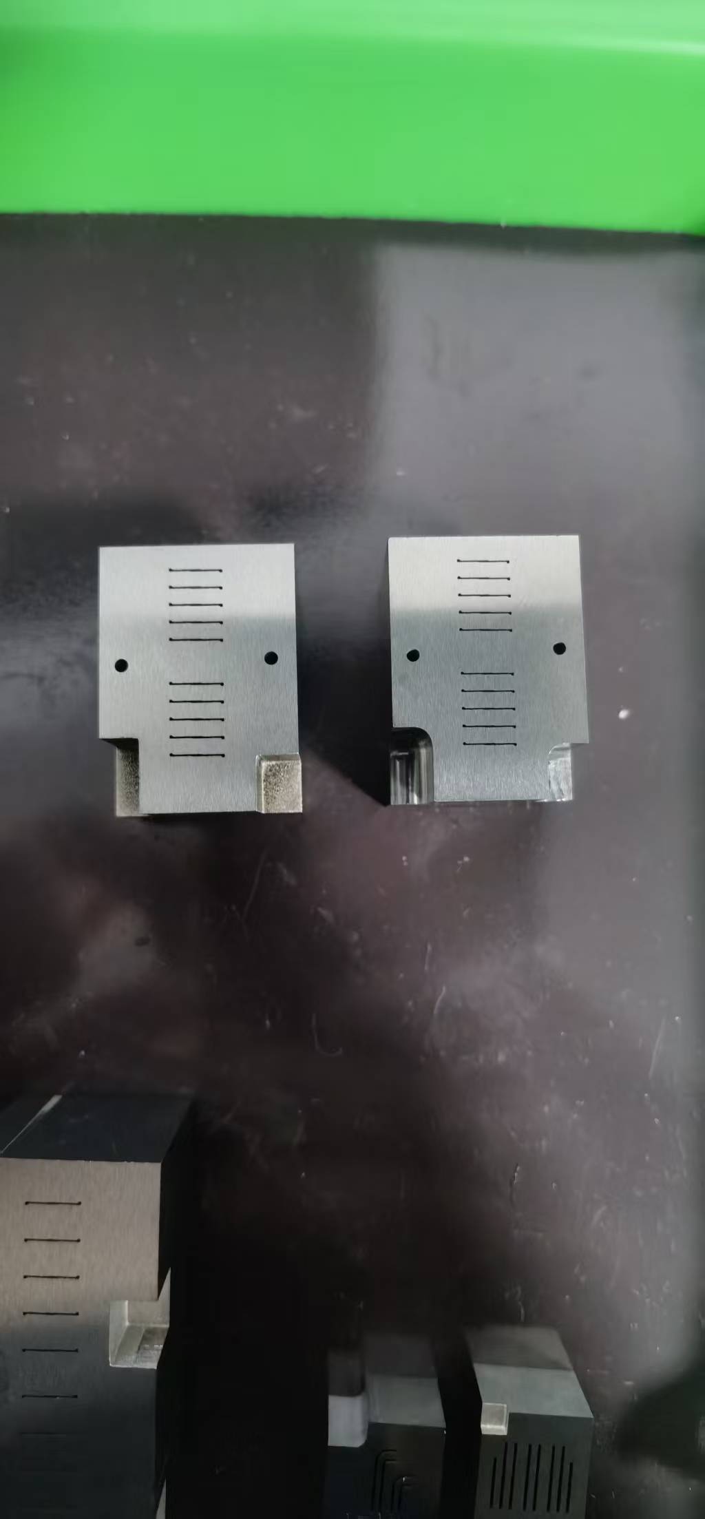         punch and die cutter6
